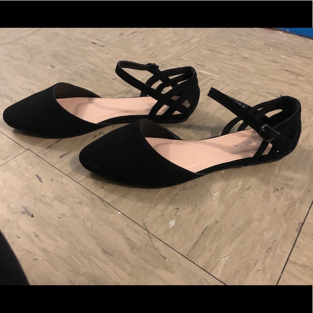 Black Pointed Toe Flats 7.5